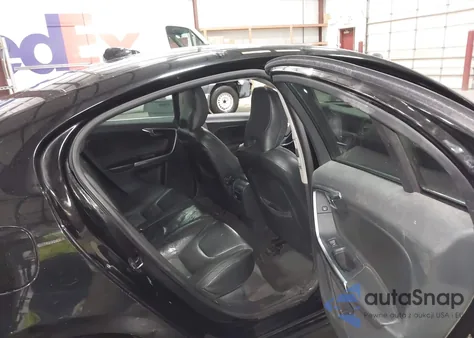 2011 Volvo S60 T6 from USA, damaged, VIN YV1902FHXB2006079